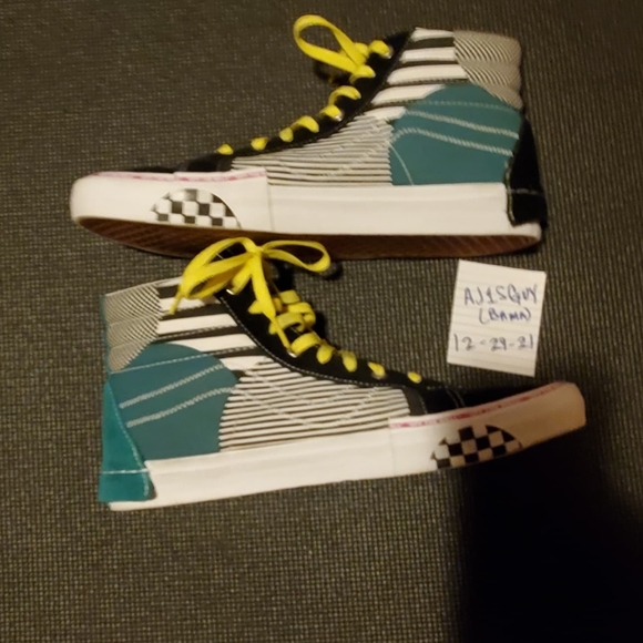 FLASH SALE Vans high tops - Picture 2 of 5
